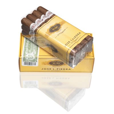 Jose L. Piedra Cazadores